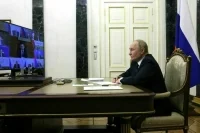 Путин назвал ущерб от телефонных и интернет-мошенников недопустимым