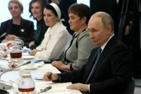 Путин призвал увековечить память героев СВО в названиях улиц и учебных заведений