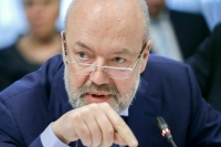 Депутат Крашенинников предложил чаще применять к обвиняемым подписку о невыезде и домашний арест