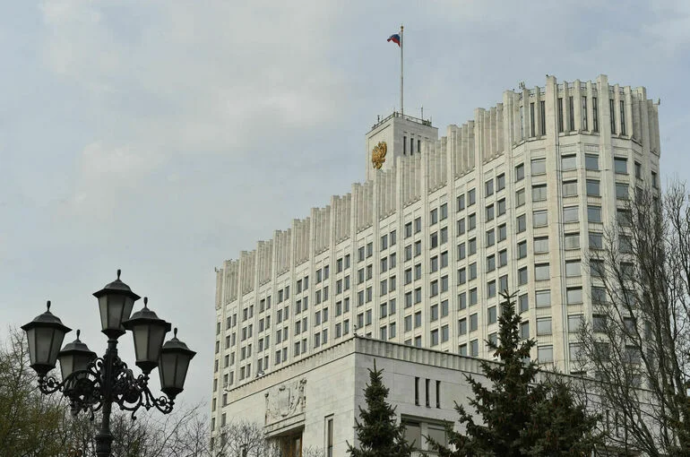 Правительство не поддержало идею продажи алкоголя по записи из «Госуслуг»