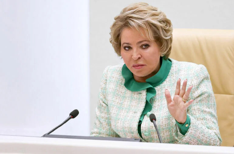 Матвиенко поставила вопрос о жилье для студенческих семей при рождении ребенка