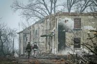В освобожденной в Курской области Малой Локне нашли тела женщины и ребенка