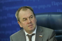 Депутат Наумов назвал правильной идею заморозки денег при подозрительных переводах