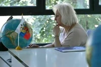 Правительство попросили ввести единую систему оплаты труда педагогов