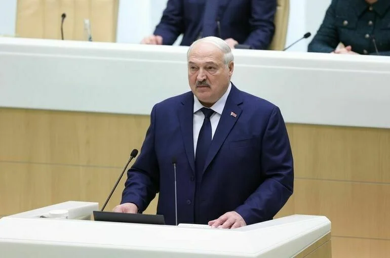 Лукашенко заявил о желании арестовать участников Беловежских соглашений