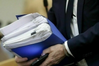 Правительство внесло уточнения в законопроект о рекламе юристов-шарлатанов