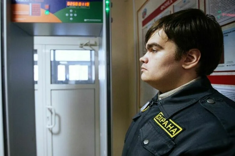 Прикинуться полицейским сторож больше не сможет