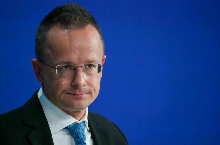 Сийярто заявил, что большинство стран ЕС настроены на продолжение конфликта