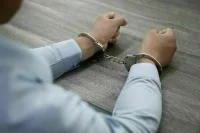 Суд арестовал комика Останина