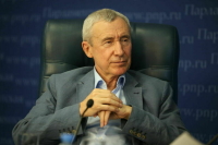 Сенатор Климов назвал выявление новых вызовов для государства одной из ключевых задач НКО в России