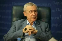 Сенатор Климов назвал выявление новых вызовов для государства одной из ключевых задач НКО в России