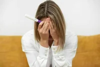 Анорексия и тяжелый стресс могут быть показаниями к аборту