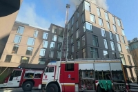 Пожарные потушили строящуюся гостиницу в центре Москвы