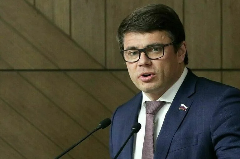Депутат Боярский: Передавать SIM-карты родственникам не запретят