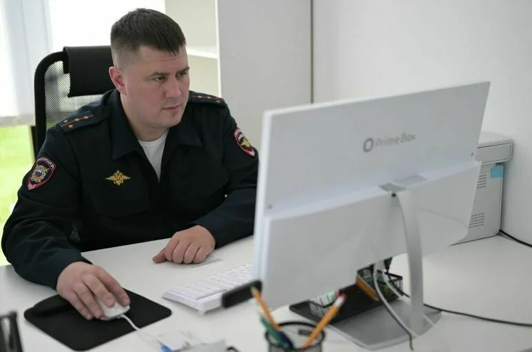 МВД приняло более 800 заявлений о выдаче разрешения на временное проживание в РФ