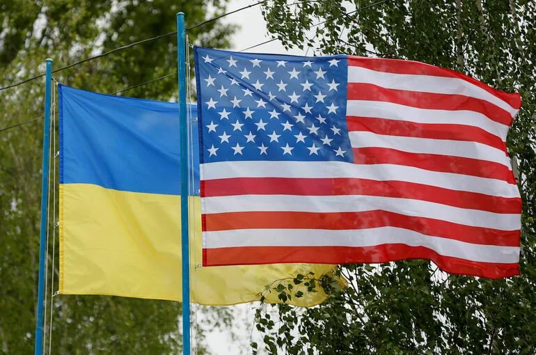 Bloomberg: США и Украина обсуждают прекращение огня в Черном море