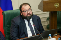 Шадаев: YouTube не проявляет заинтересованности в выполнении норм законов РФ