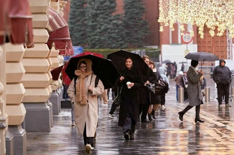 Москвичам спрогнозировали похолодание и дожди в первые дни апреля