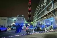 В Москве женщина погибла при падении автомобиля с пятого этажа парковки