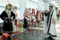 Традиционные костюмы народов Поволжья можно увидеть на выставке в Госдуме