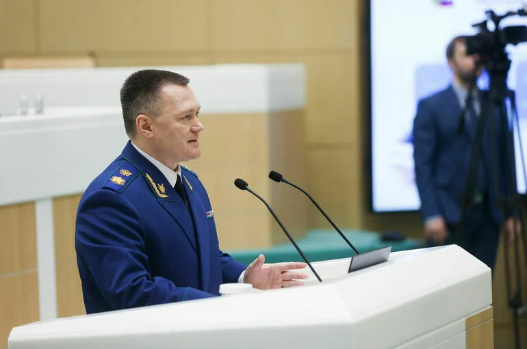 Краснов: МВД скорректировало работу в сфере миграции после проверок прокуратуры