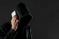 Мошенники стали звонить россиянам под видом сотрудников Роскомнадзора