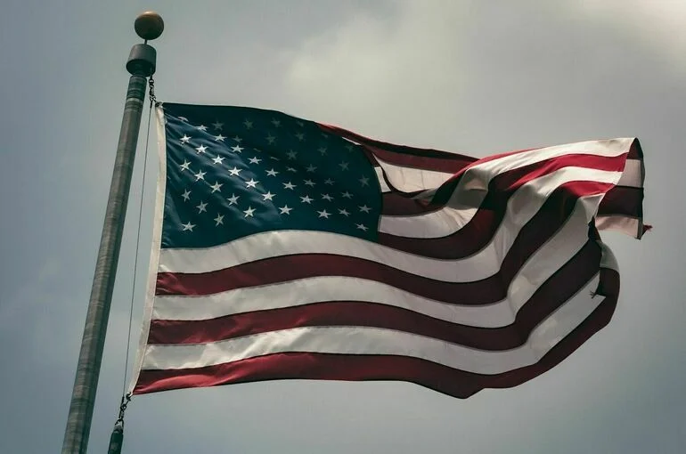 США ввели санкции в отношении троих россиян и трех компаний из РФ