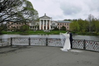 Расходы молодых семей на свадьбу предложили компенсировать