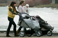 Выплаты на детей до миллиона рублей хотят освободить от налогов