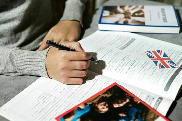 Детям чиновников предлагают запретить учиться за границей