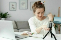 Соцсети запустили автомаркировку для блогеров-десятитысячников