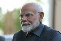 Моди пригласили на парад Победы в Москву