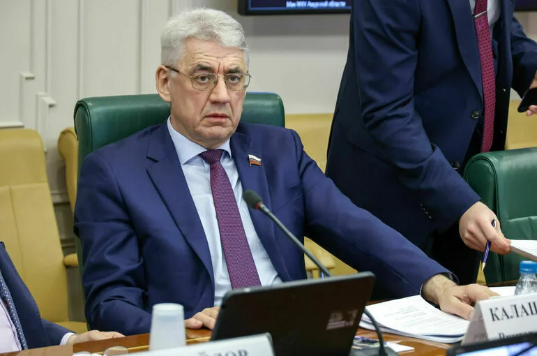 Сенатор Калашников призвал к большей координации в поддержке опорных городов