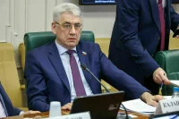 Сенатор Калашников призвал к большей координации в поддержке опорных городов