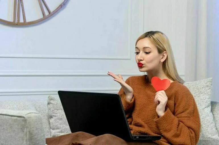На сайтах знакомств предложили помечать убийц, педофилов и аферистов