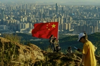 Китай поднимает пошлины на товары из США до 125%