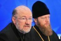 Щипков призвал не забывать о просветительских усилиях в борьбе с «крестопадом»