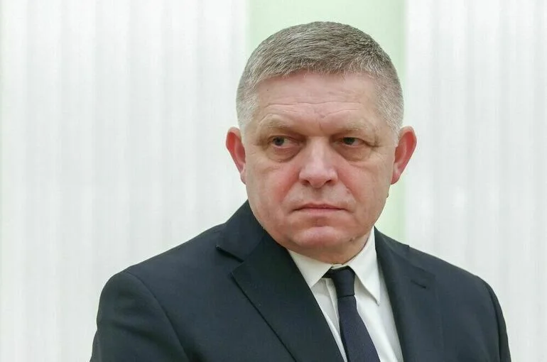 Фицо заявил, что никто ему не помешает посетить парад Победы в Москве