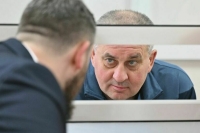 Обвинение запросило 12 лет колонии для обвиняемого во взятке генерала Шамарина