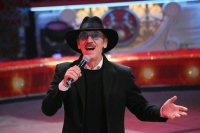 Михаил Боярский получил травму при падении на сцене