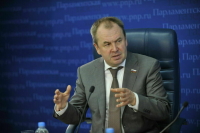 Депутат Наумов обратил внимание на дороговизну бытовой химии