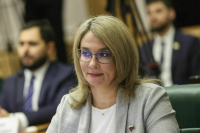 Сенатор Косихина предложила открыть пункты проката детских вещей во всех регионах