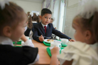 Минпросвещения попросили объяснить выбор продуктов для школьных буфетов