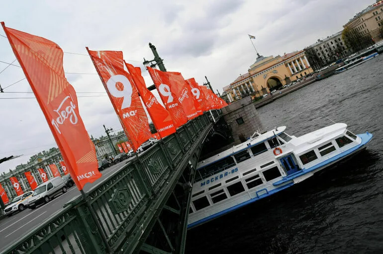 В Петербурге рассказали, как украсят город ко Дню Победы