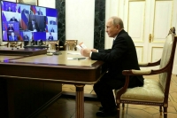 Путин провел оперативное совещание с членами Совбеза
