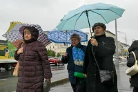 Москвичей предупредили о снеге, ветре и понижении температуры в выходные