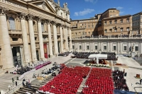 Проводить папу Франциска в последний путь пришли 400 тысяч человек