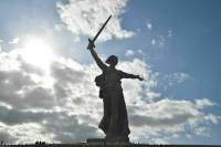 Володин принял участие в акции «Свет Великой Победы»