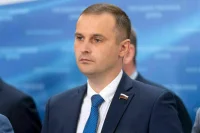 Многодетная семья получила автомобиль после запроса депутата Леонова 