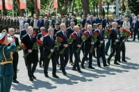 Володин и главы парламентских делегаций приняли участие в церемонии зажжения Вечного огня в Волгограде